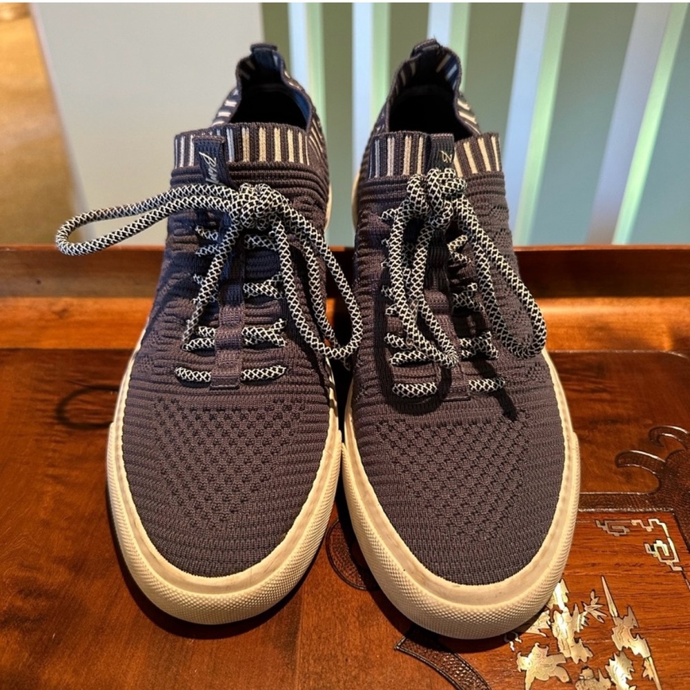 Blowfish Malibu Sneakers Size 8 - Picture 1 of 6